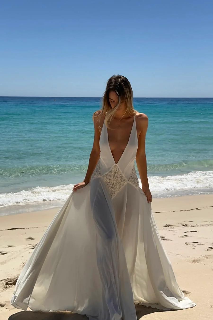 Lavinia Derin V Yaka Uzun Elbise