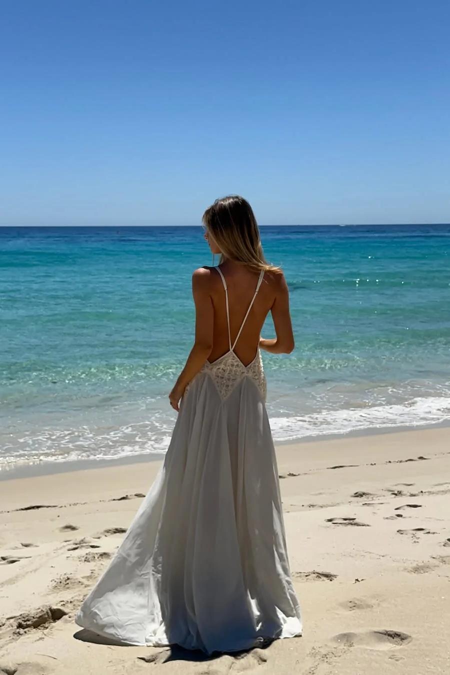 Lavinia Derin V Yaka Uzun Elbise