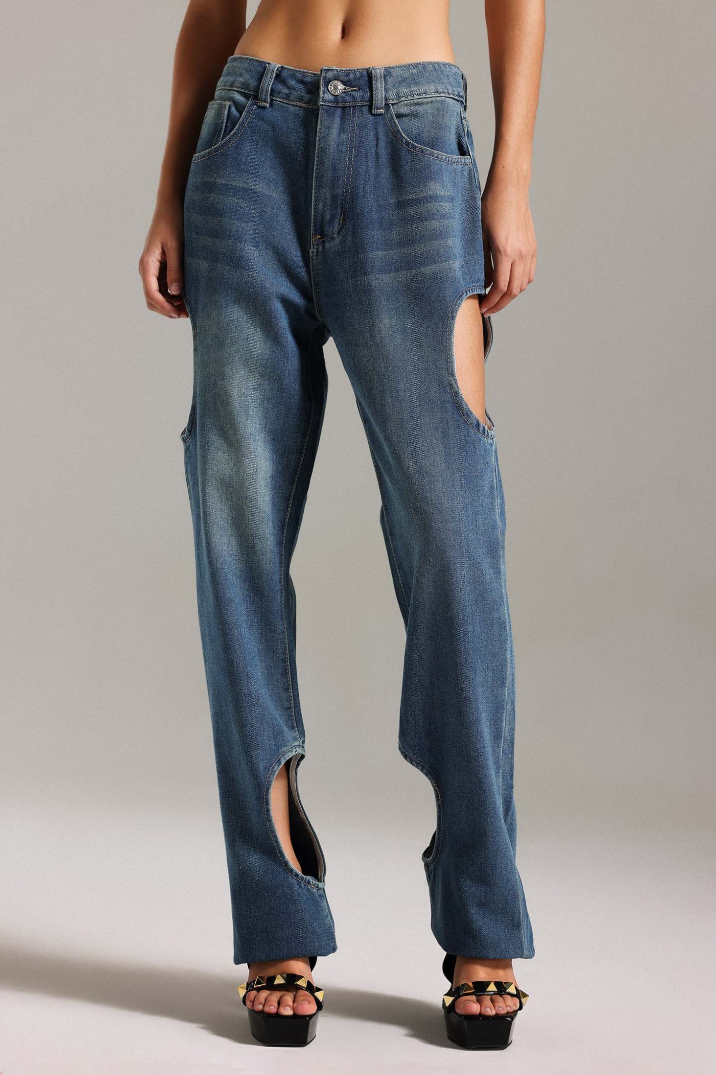 Tessare Jeans mit Cutout-Details