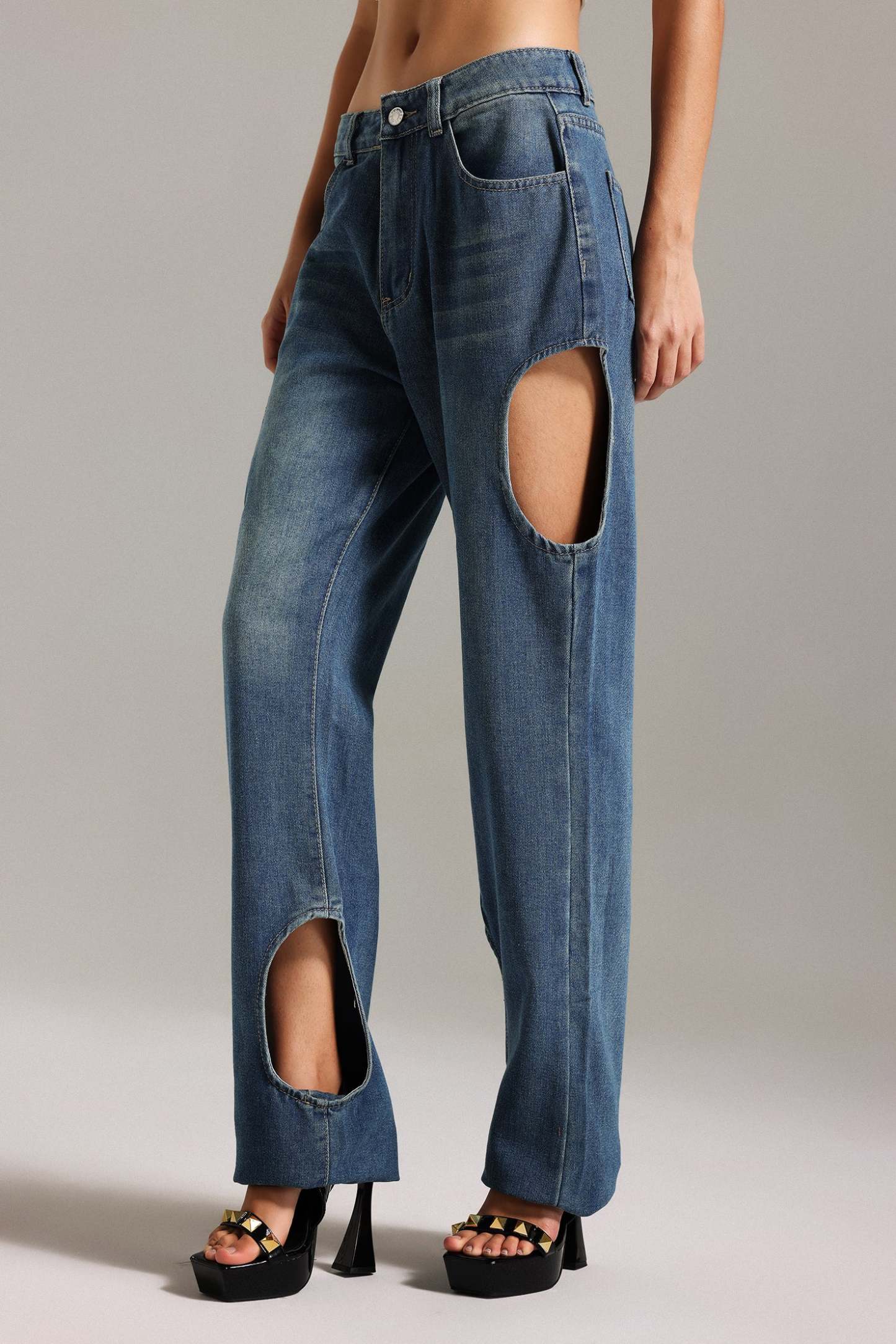 Tessare Jeans mit Cutout-Details