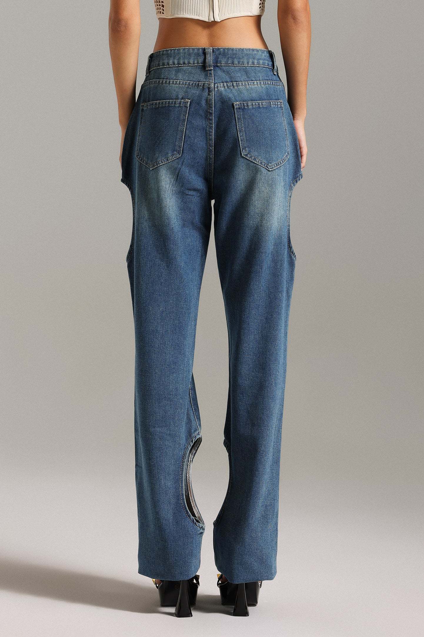 Tessare Jeans mit Cutout-Details