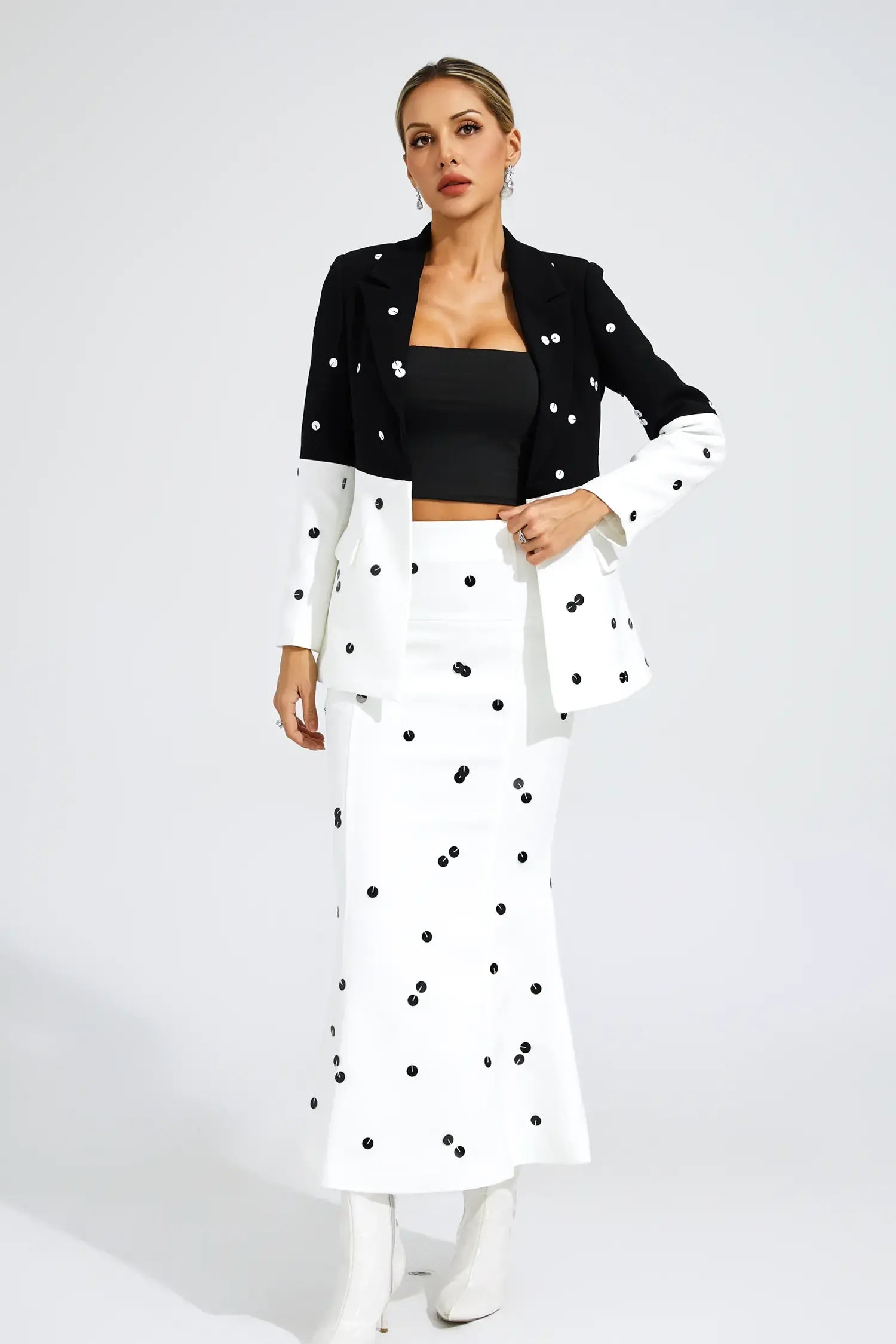 Nella Beyaz Puantiyeli Maxi Blazer Takım