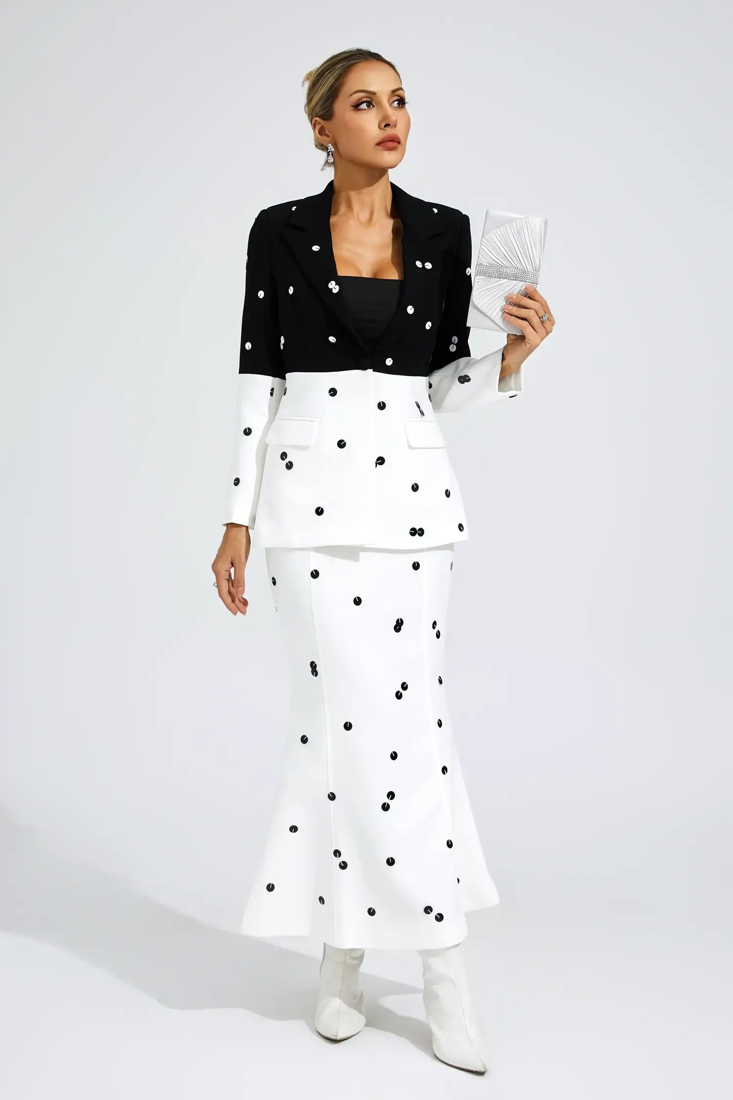 Nella Beyaz Puantiyeli Maxi Blazer Takım