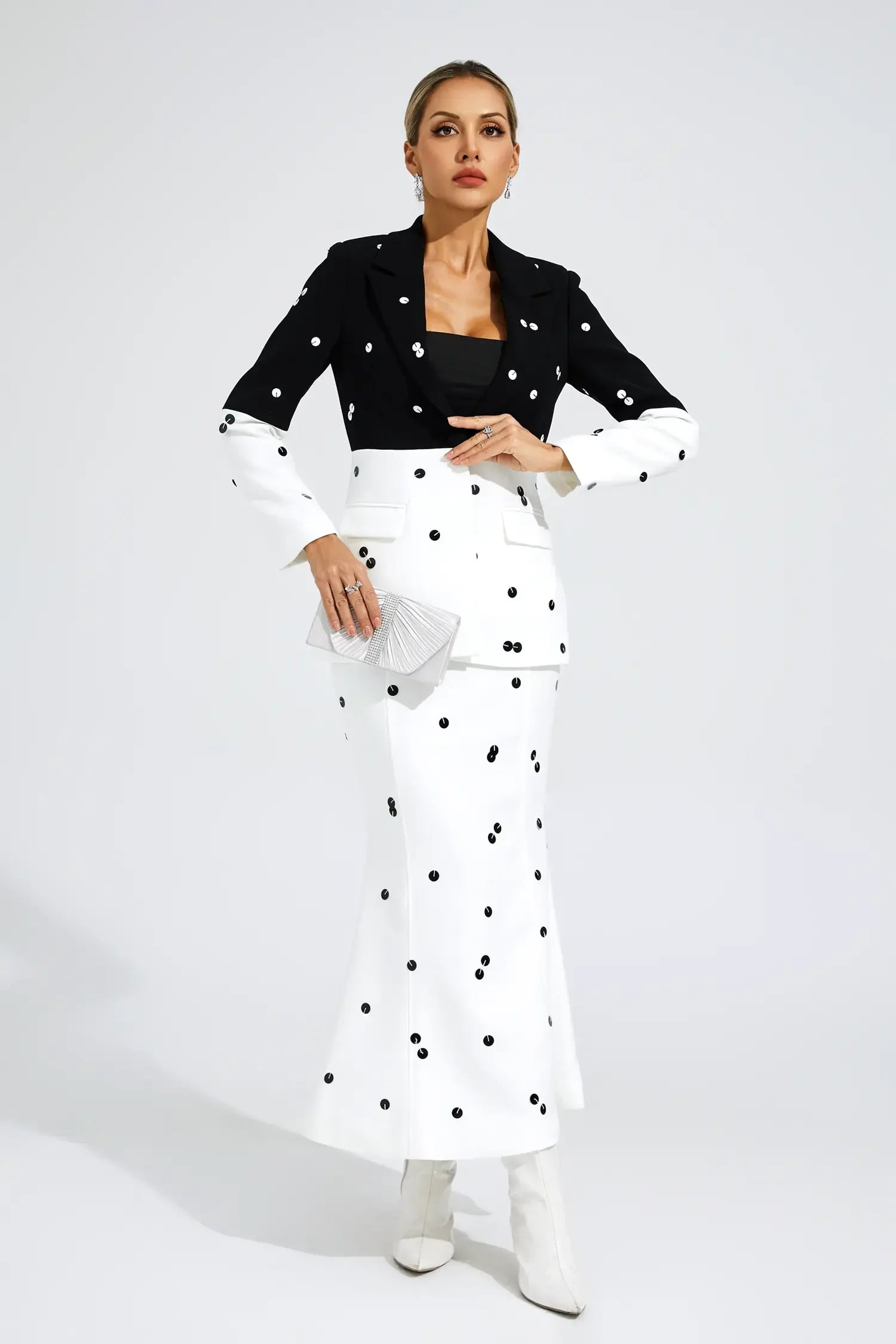 Nella Beyaz Puantiyeli Maxi Blazer Takım