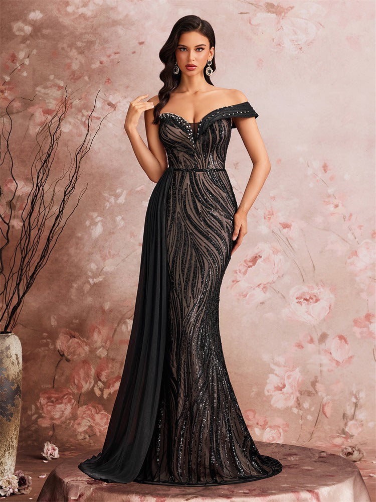 Giselle Pailletten-Maxikleid mit schulterfreiem Ausschnitt 