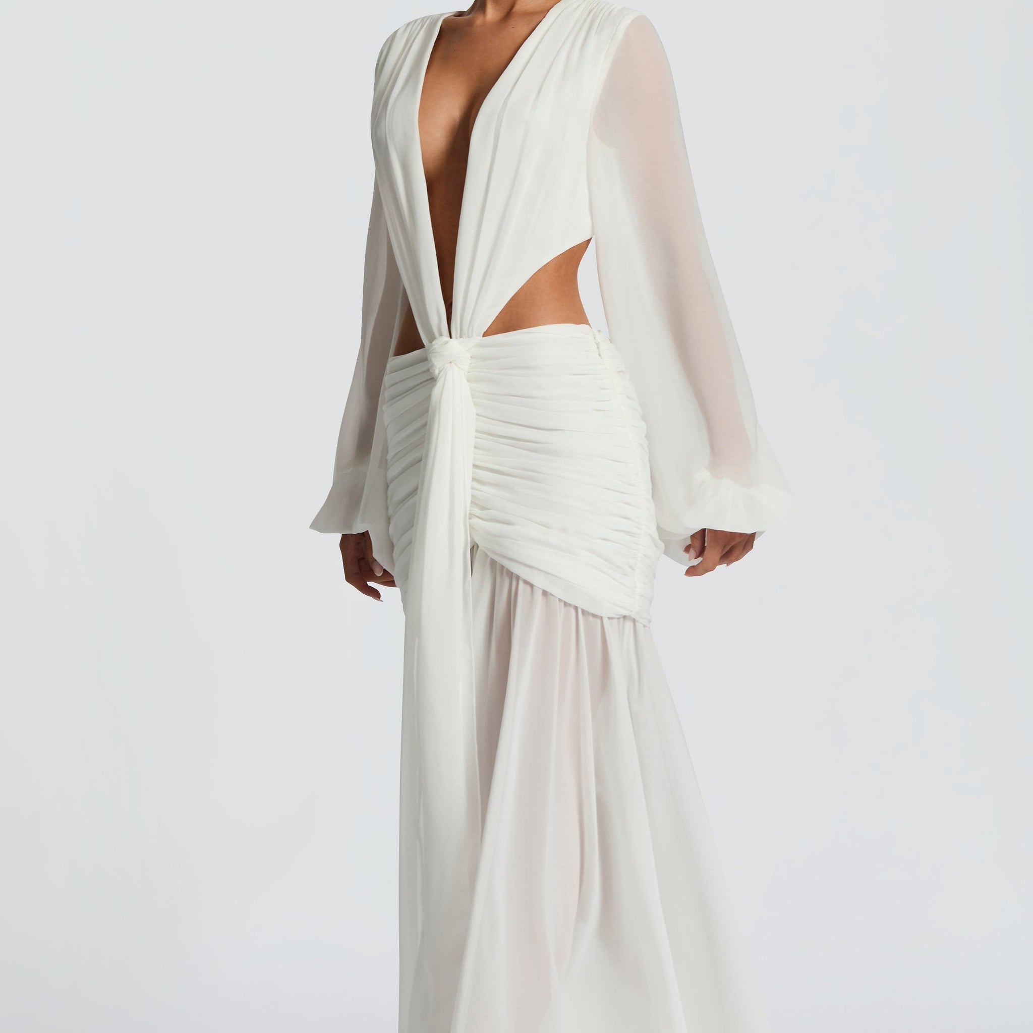 Beyaz Şifon Cut-Out Maxi Elbise