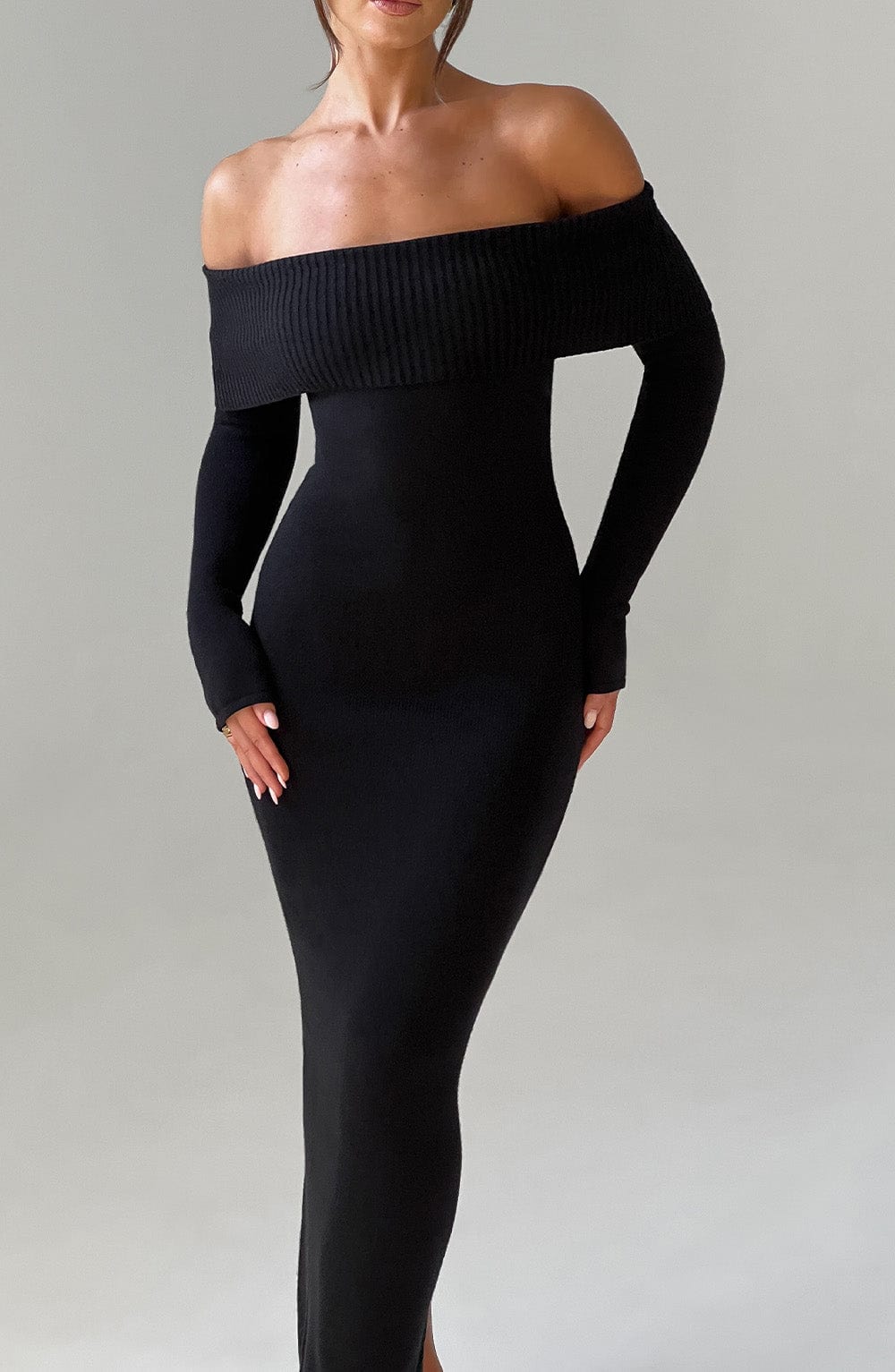 Siyah Off-Shoulder Uzun Elbise