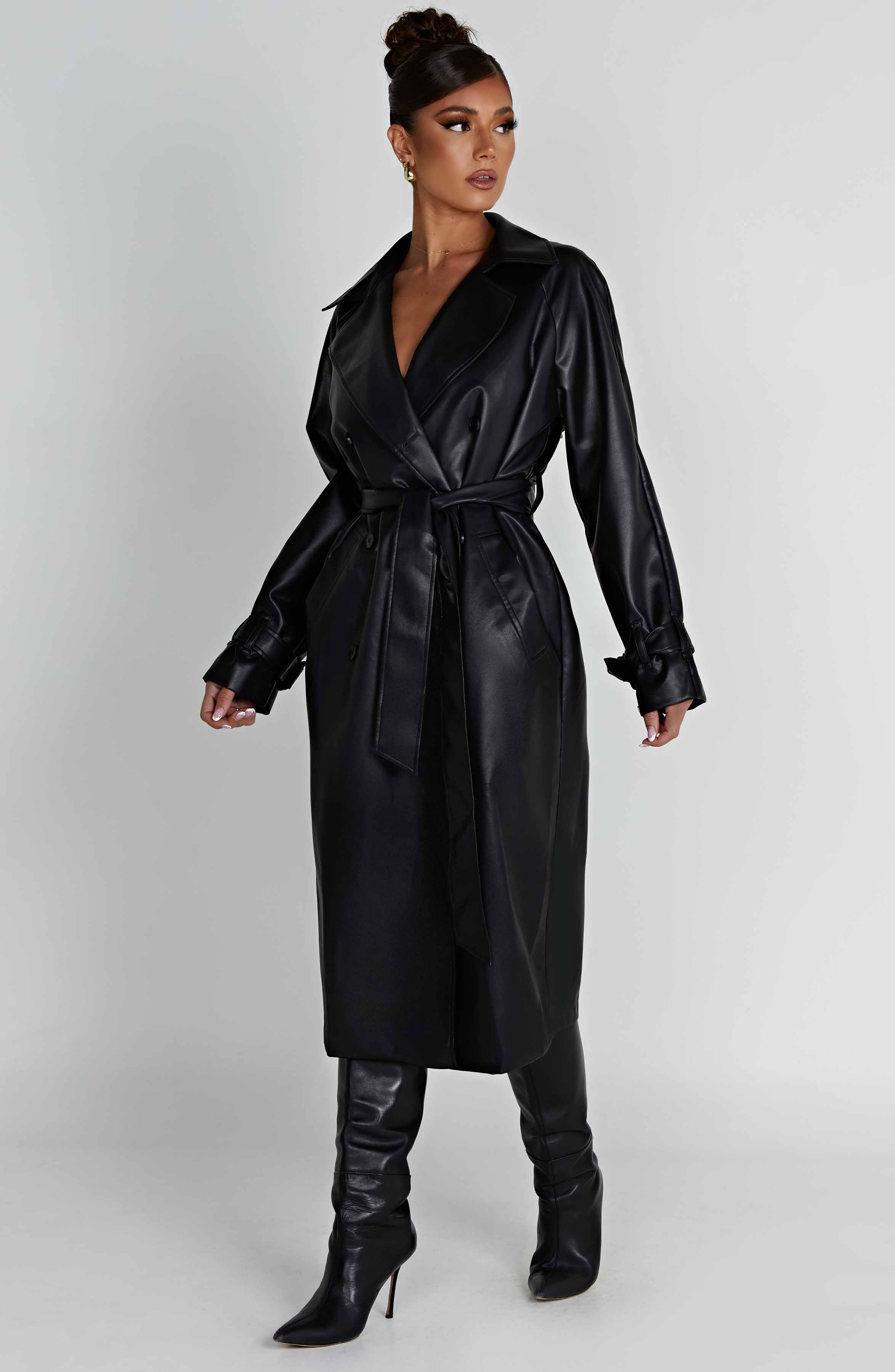Renée Trenchcoat