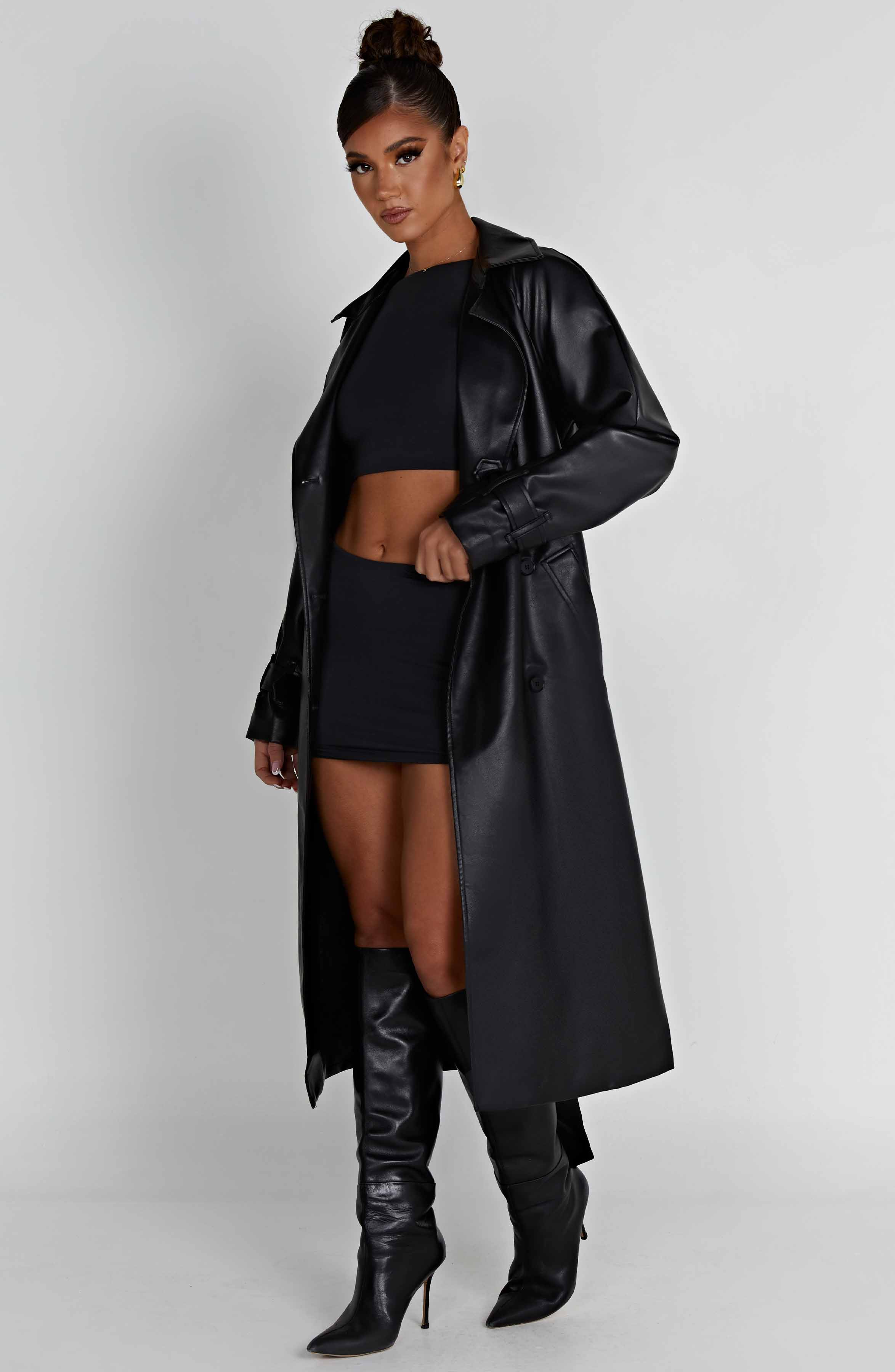 Renée Trenchcoat