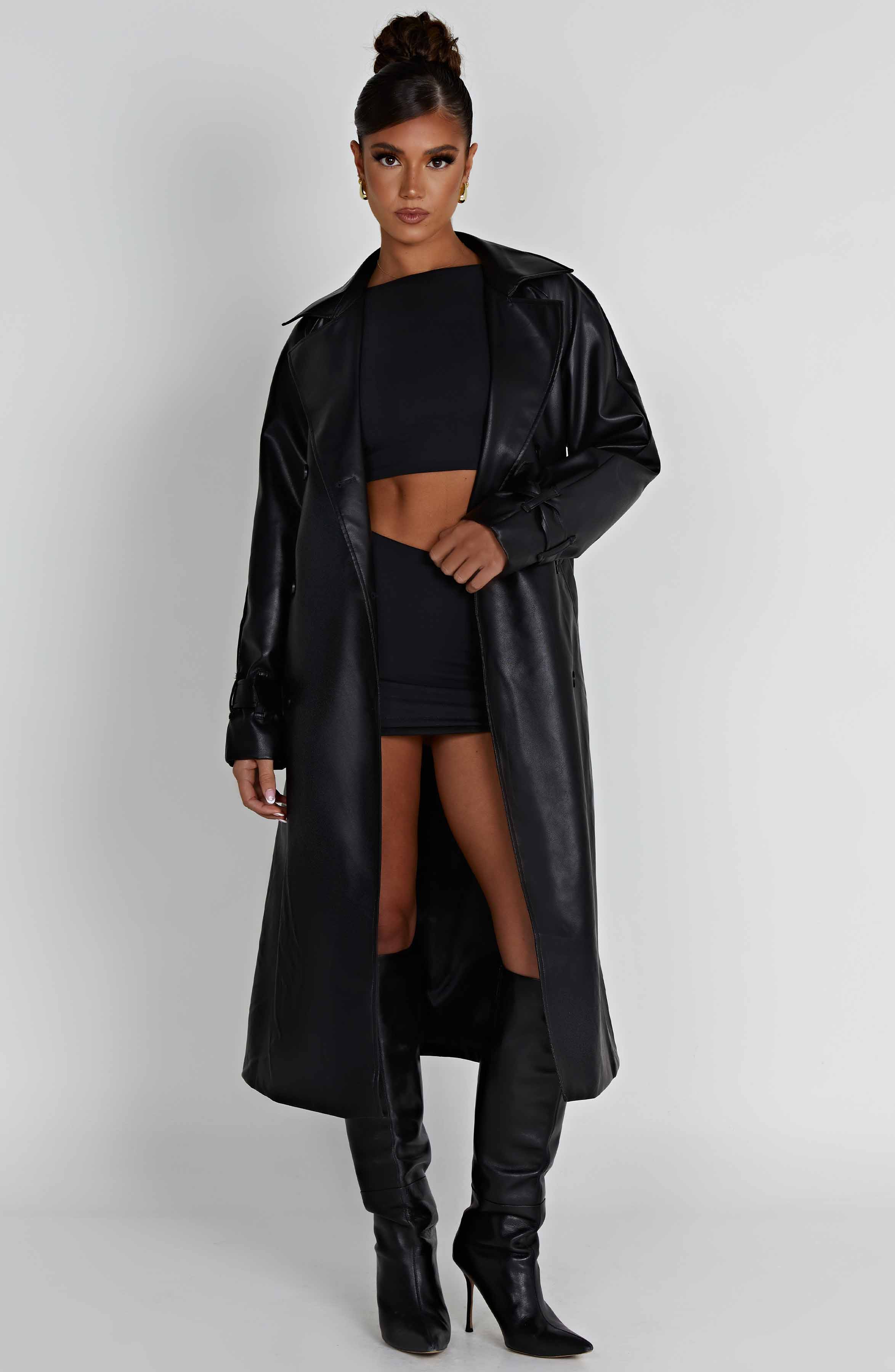 Renée Trenchcoat