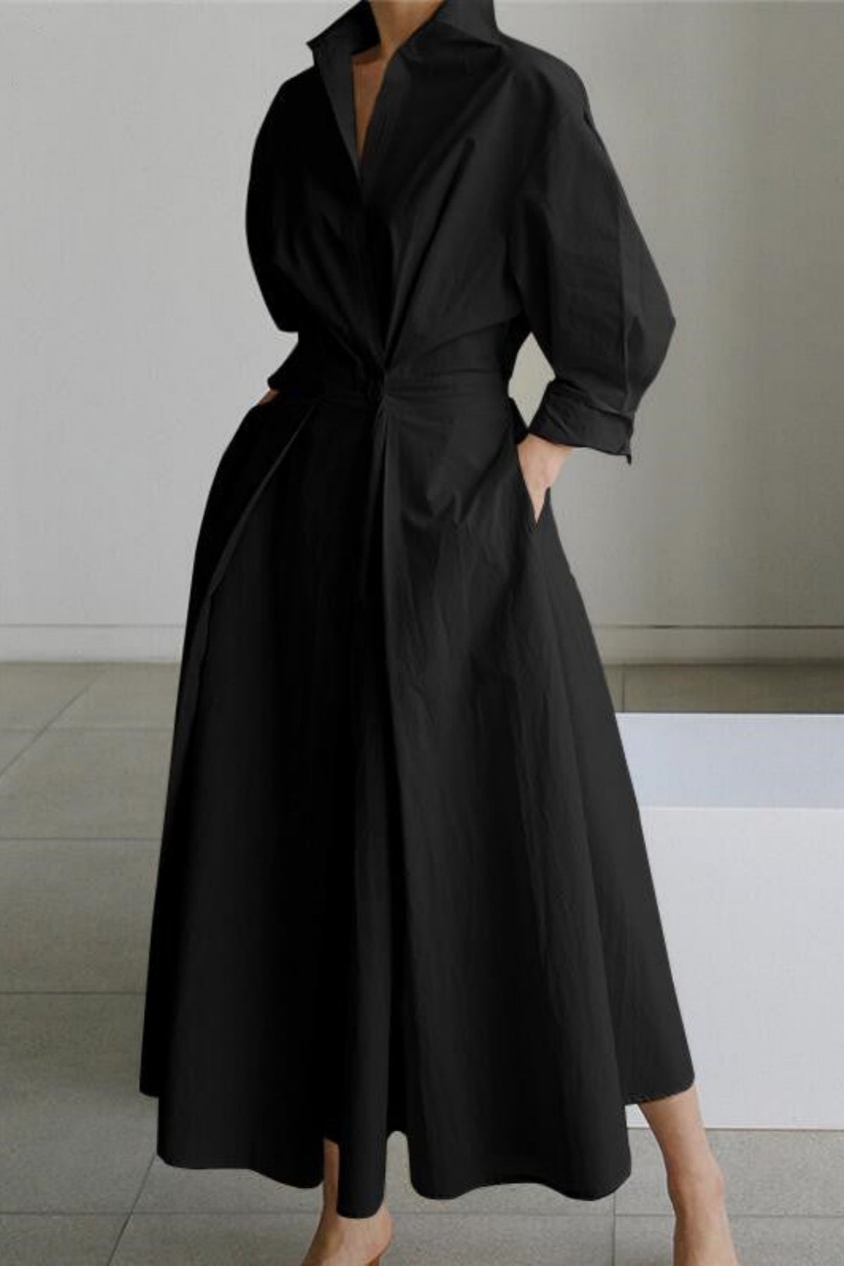 Maxikleid aus Baumwolle mit Peter-Pan-Kragen und Taschen 