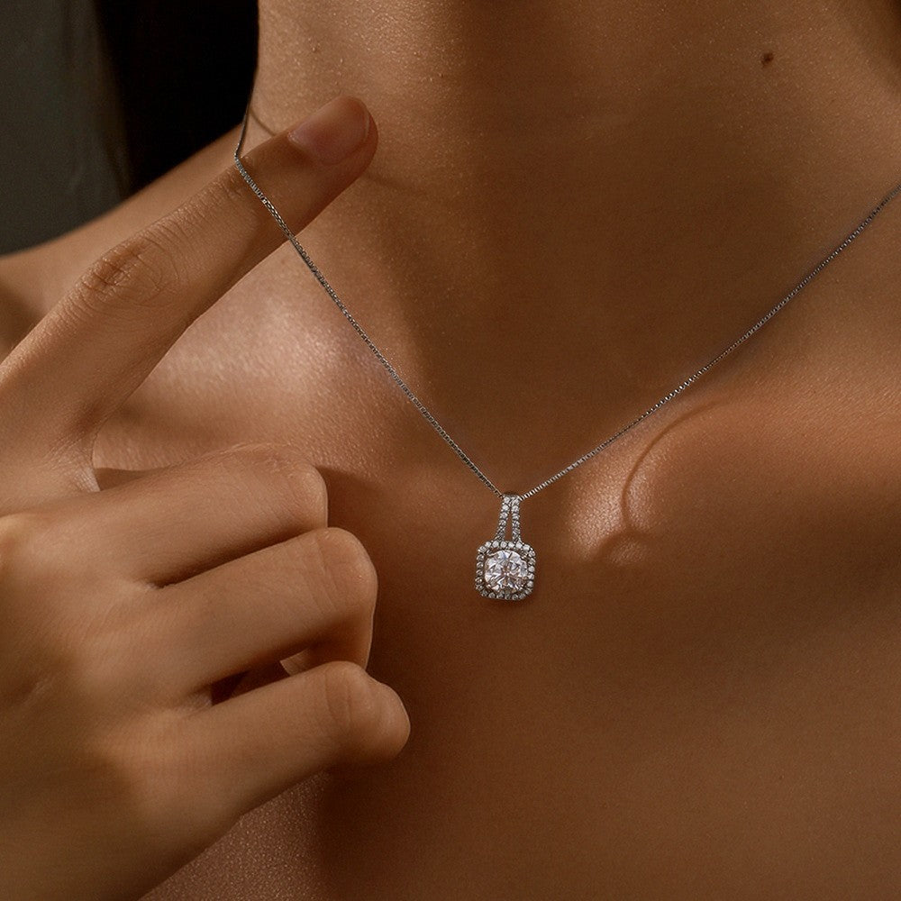 S925 Gümüş 1 Karat Prenses Çanta Tasarımlı Moissanite Kolye