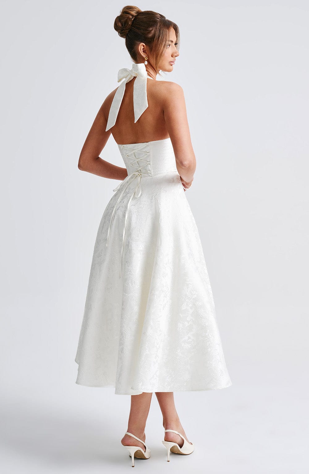 Beyaz Halter Yaka Midi Elbise