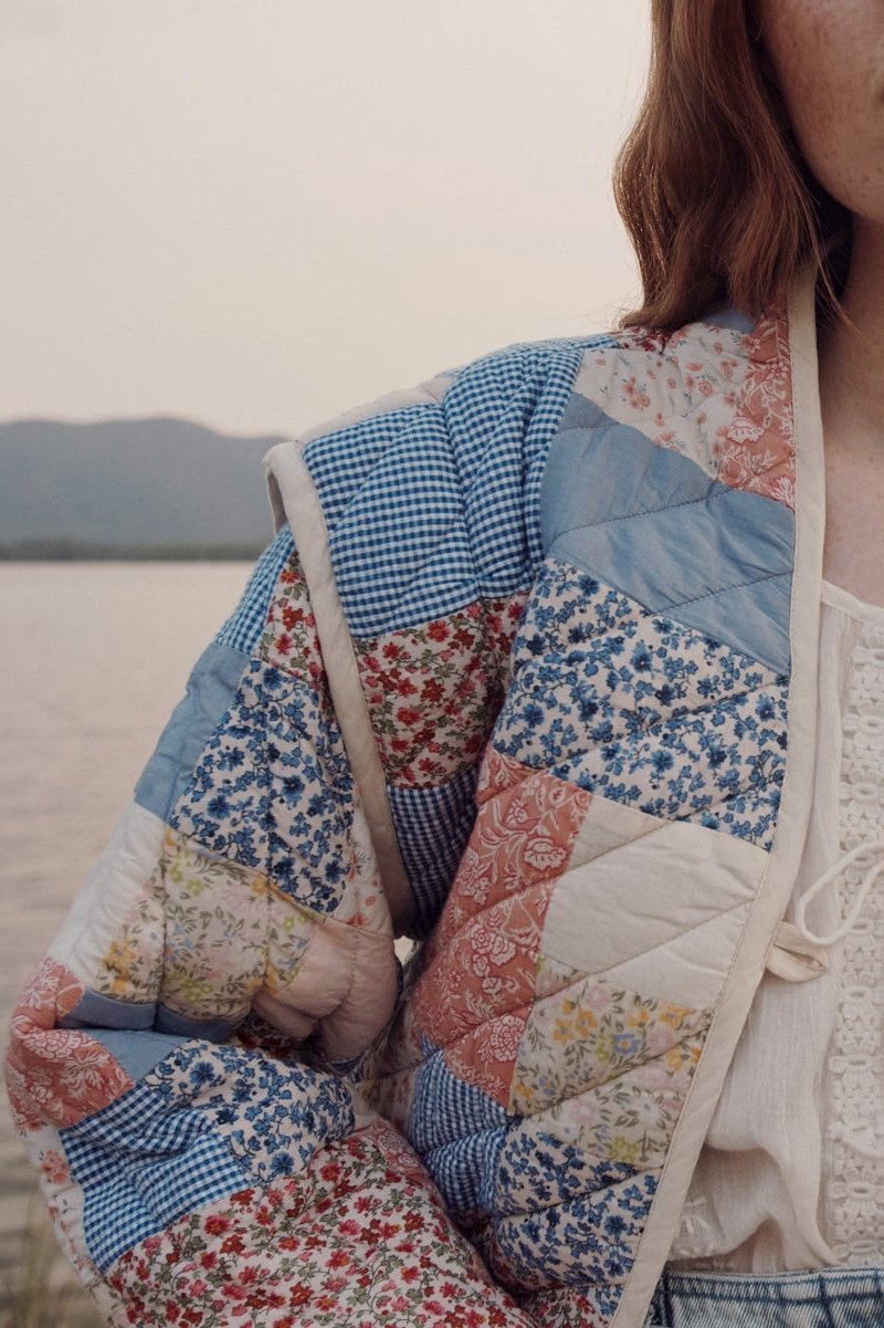 Enid Steppjacke mit Print und wandelbarem Design