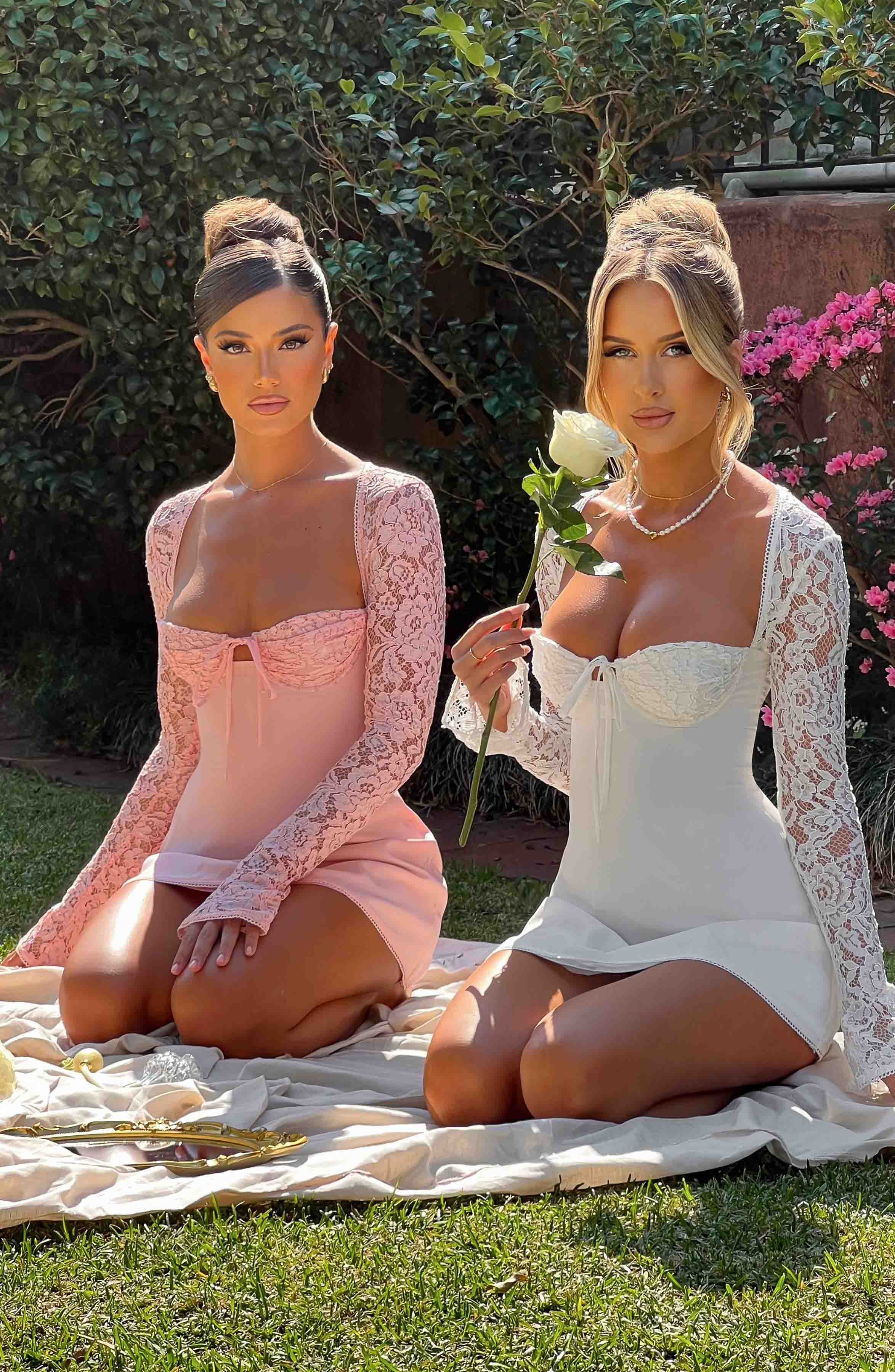 Pembe Dantel Kollu Mini Elbise