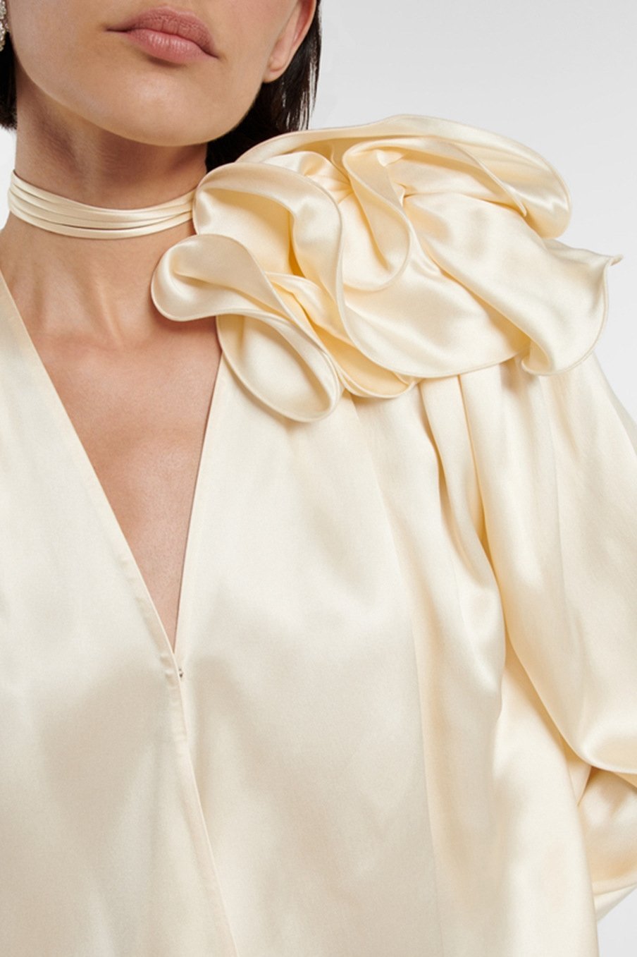 Lorraine Bluse aus floralem Satin mit Drapierung