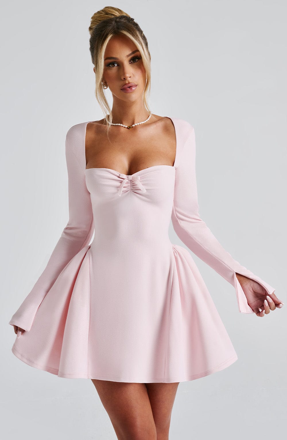 Pudra Pembe Fırfır Detaylı Mini Elbise