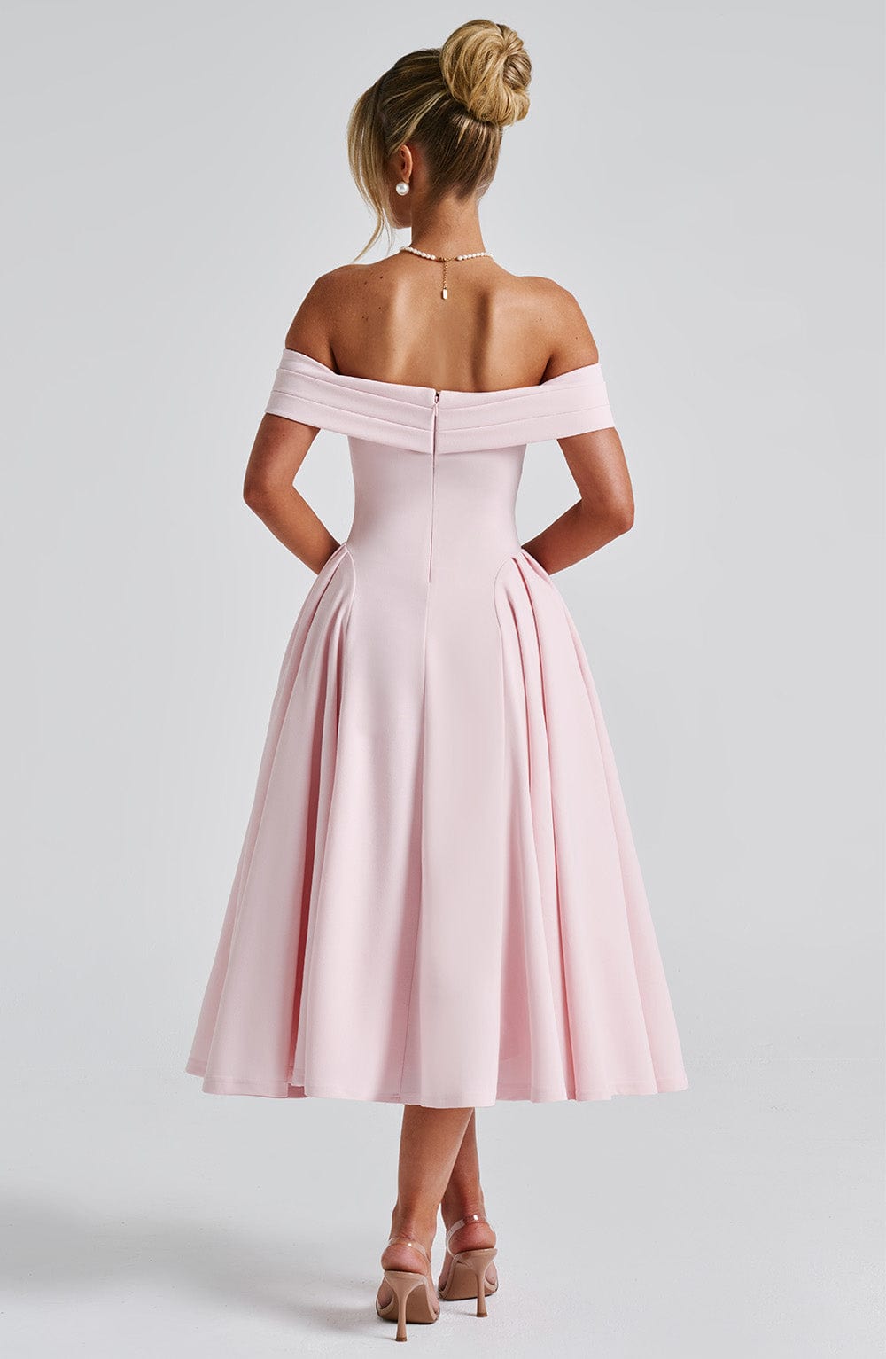 Pembe Omuz Açık Midi Elbise