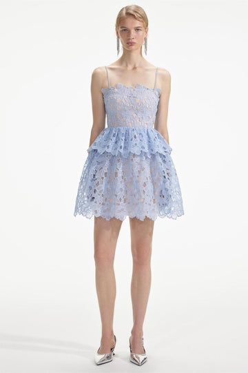 Ophelia Minikleid aus Spitze mit Lagen und Trägern