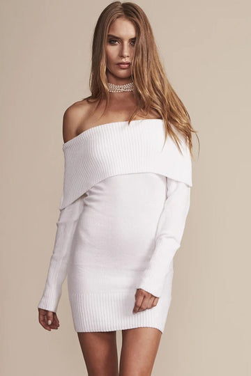 Geripptes, langärmeliges, fließendes Mini-Strickkleid – Weiß