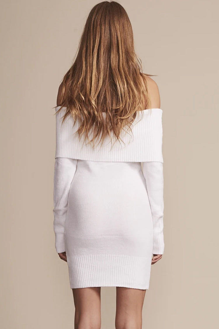 Geripptes, langärmeliges, fließendes Mini-Strickkleid – Weiß