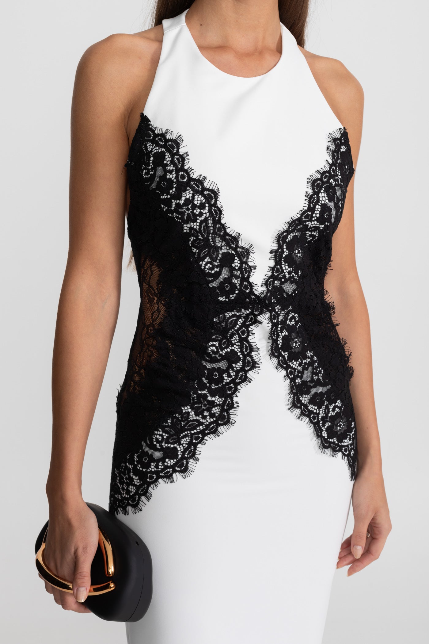 Kontrast Dantel Detaylı Askılı Maksi Elbise – Beyaz