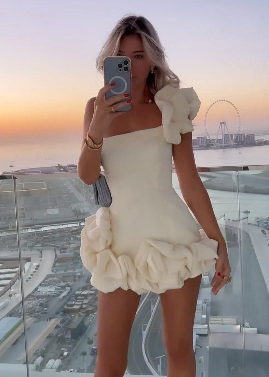 Ireka Fırfırlı Straplez Bodycon Mini Elbisesi