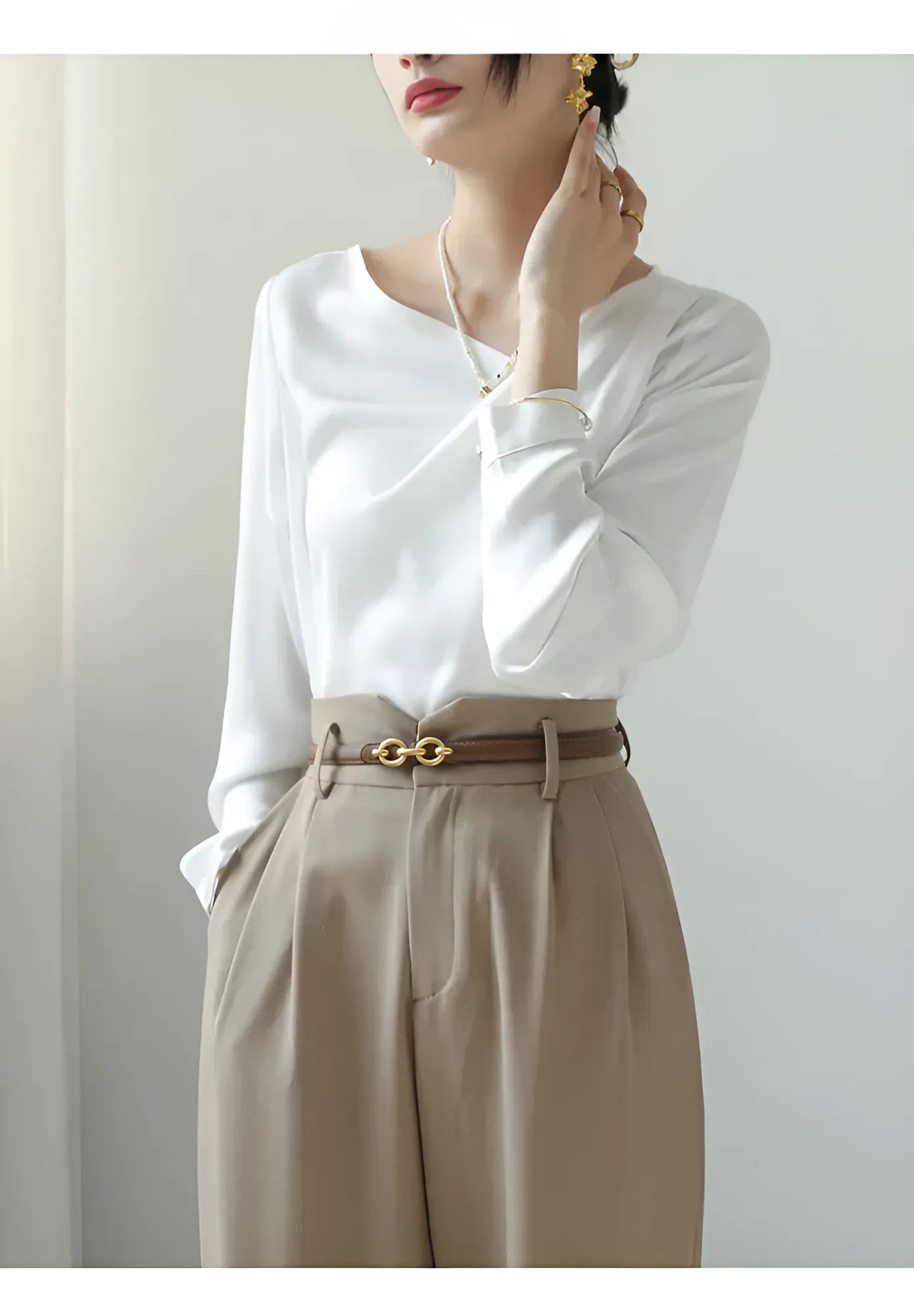 Collar Detail Long Sleeved Blouse